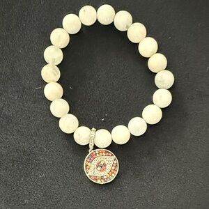 Chic White Beaded Bracelet with Multicolor Eye Pendant